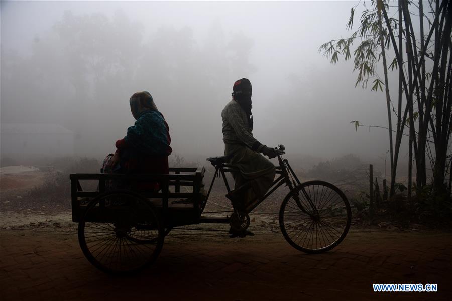 BANGLADESH-DHAKA-FOG