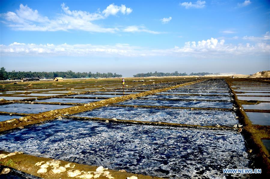 BANGLADESH-COX'S BAZAR-SALT PRODUCTION