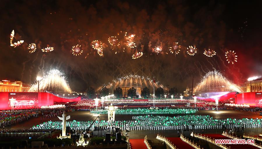 (PRC70Years)CHINA-BEIJING-NATIONAL DAY-CELEBRATIONS-EVENING GALA (CN)