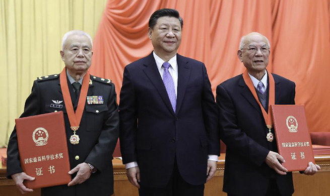 Xi honors two academicians with China's top science award